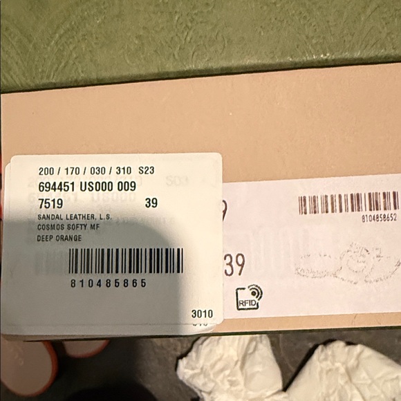 Gucci Women's Bold Orange Slide Sandals - Picture 4 of 6